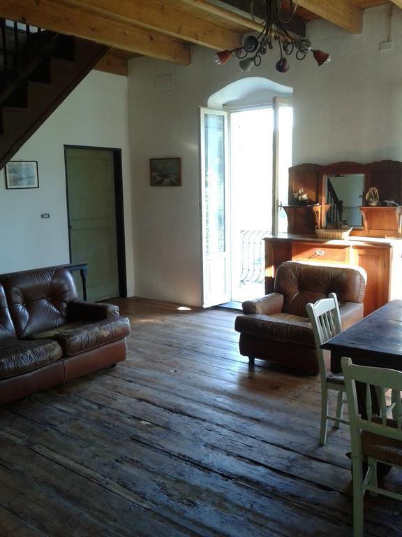 Готель Rural House Rondini Camposasco Екстер'єр фото