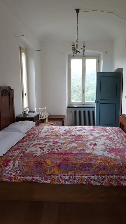 Готель Rural House Rondini Camposasco Екстер'єр фото