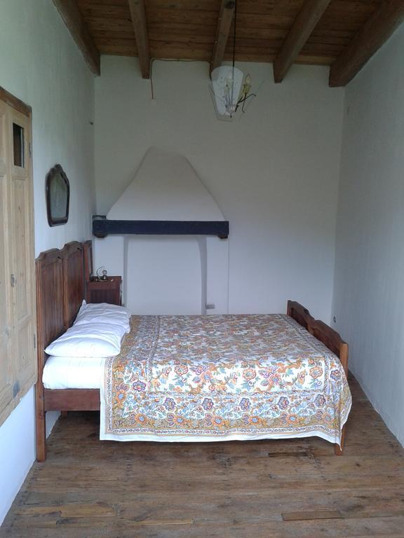 Готель Rural House Rondini Camposasco Екстер'єр фото